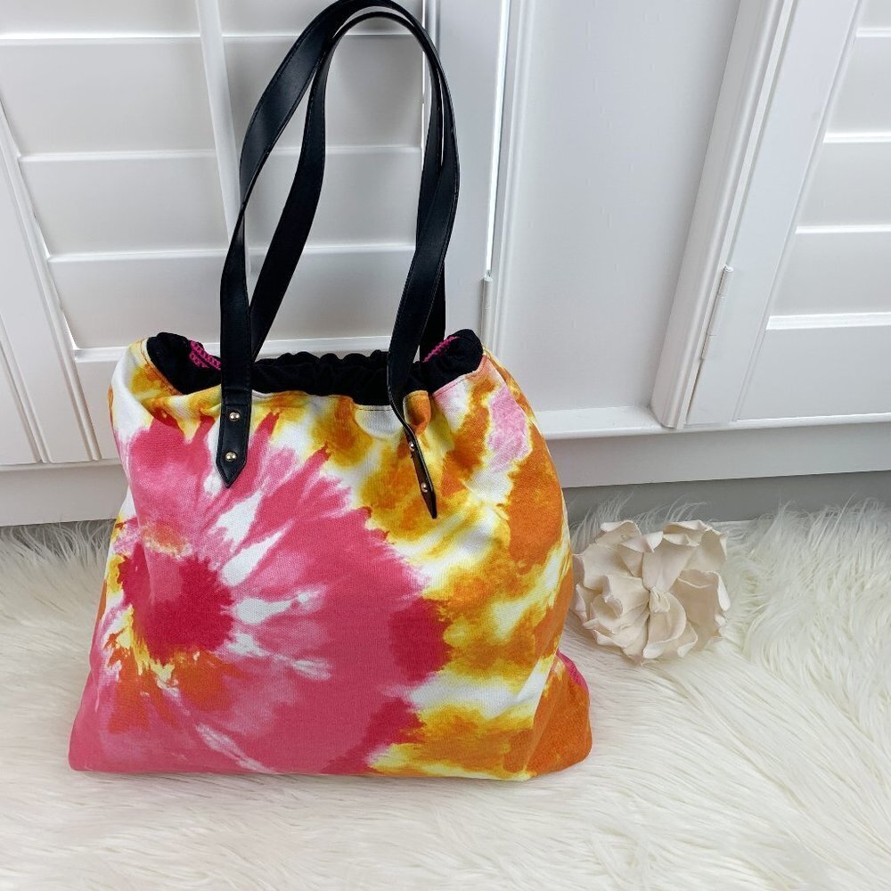 Victoria's Secret Large Logo Tie Dye Beach/Overnight/Getaway Tote - Picture 4 of 11
